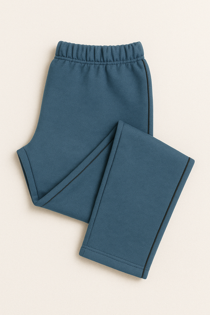 Damen Trainingshose in Blau mit schwarzer Seitenziernaht