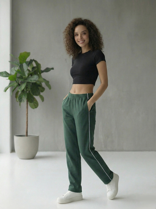 Damen Jogginghose in Dunkelgrün mit weißen Seitenstreifen