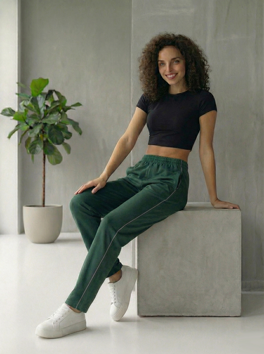 Damen Jogginghose in Dunkelgrün mit grauen Seitenstreifen
