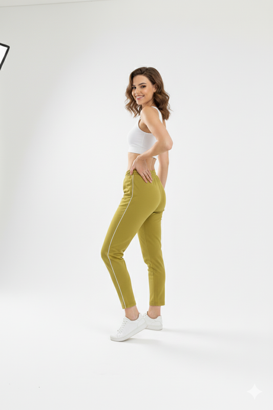 Damen Trainingshose in Senfgelb mit weißem Seitenstreifen