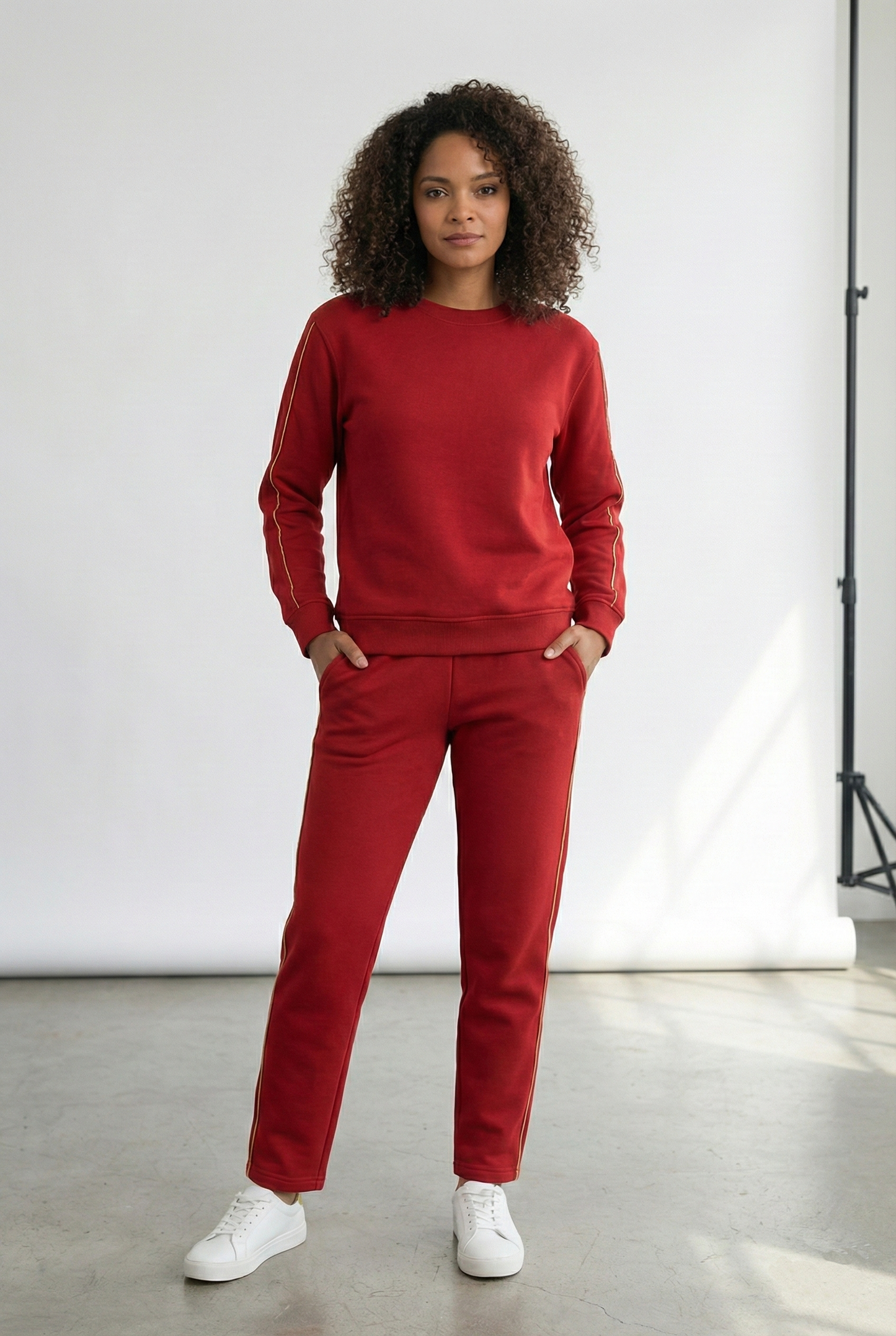 Damen Set – Rot mit Kontraststreifen