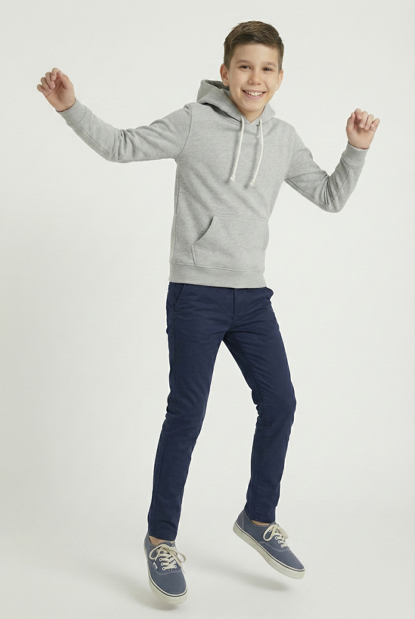 Kinder Hoodie – Hellgrau mit Kängurutasche