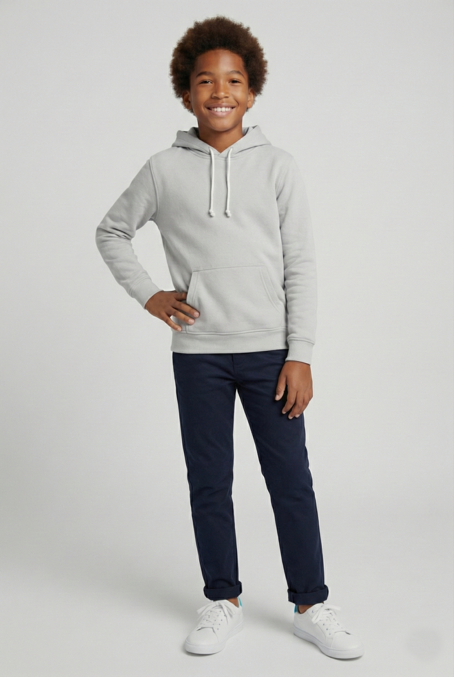 Kinder Hoodie – Hellgrau mit Kängurutasche