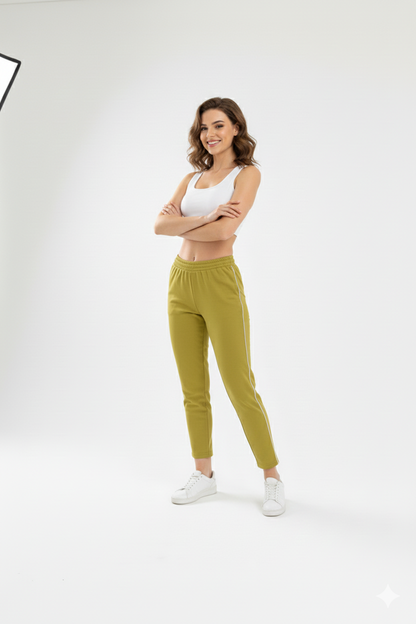 Damen Trainingshose in Senfgelb mit weißem Seitenstreifen